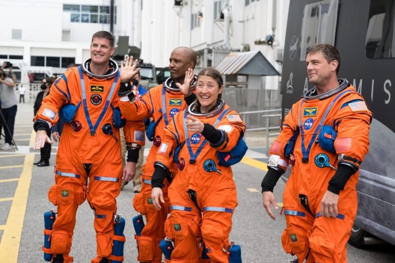 Meet the Crew of Artemis II